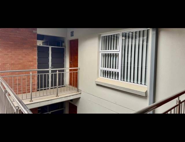 3 BEDROOM APARTMENT FOR SALE IN GEORGE SOUTH